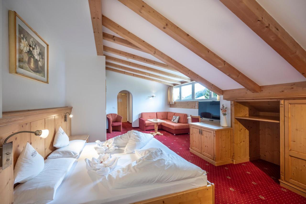 Hotel Bellavista アルペ・ディ・シウージ エクステリア 写真