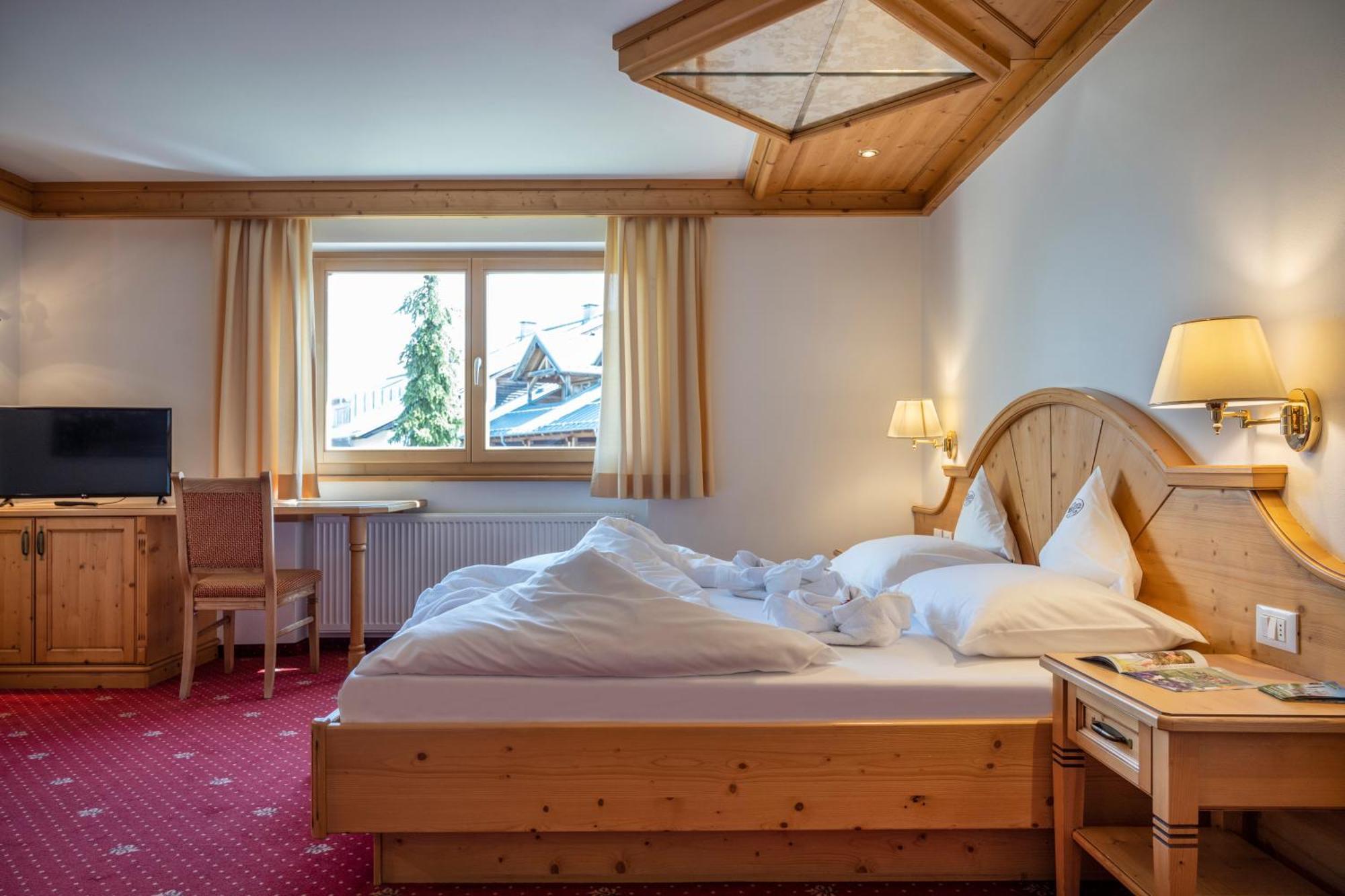 Hotel Bellavista アルペ・ディ・シウージ エクステリア 写真